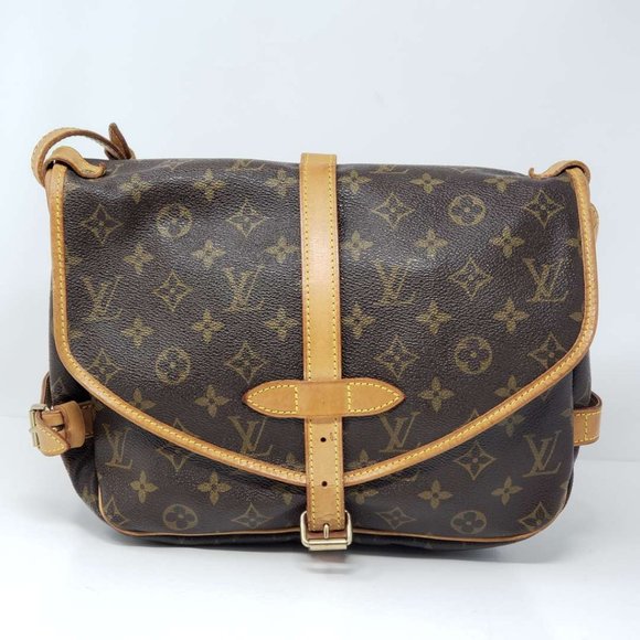 Auth Louis Vuitton Monogram Saumur 30 Crossbody - Picture 3 of 16